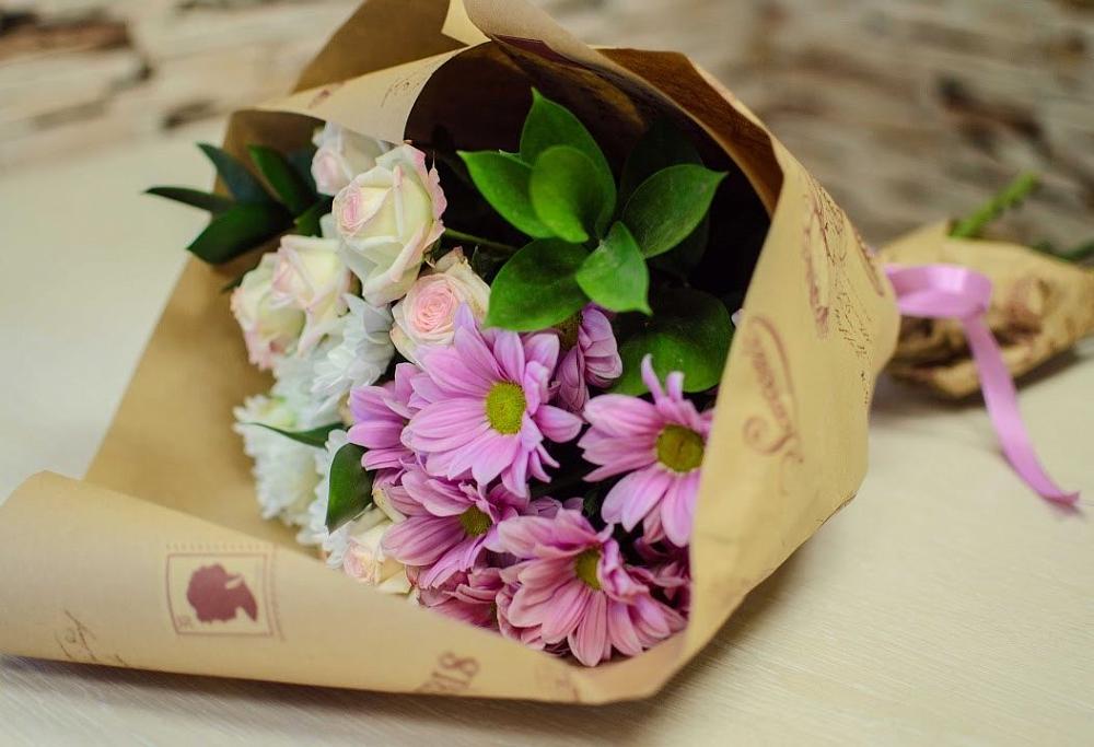 Букет цветов из: Розы и Хризантемы в Щедрино