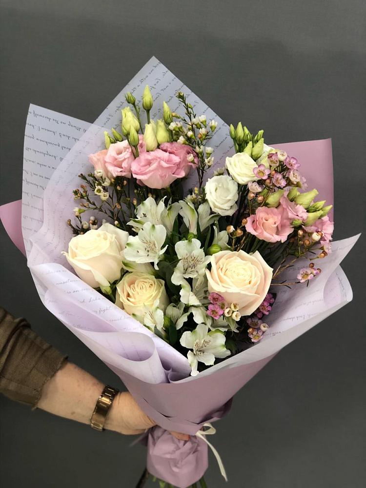 Букет цветов из: Альстромерии, Розы и Лизиантусы в Щедрино