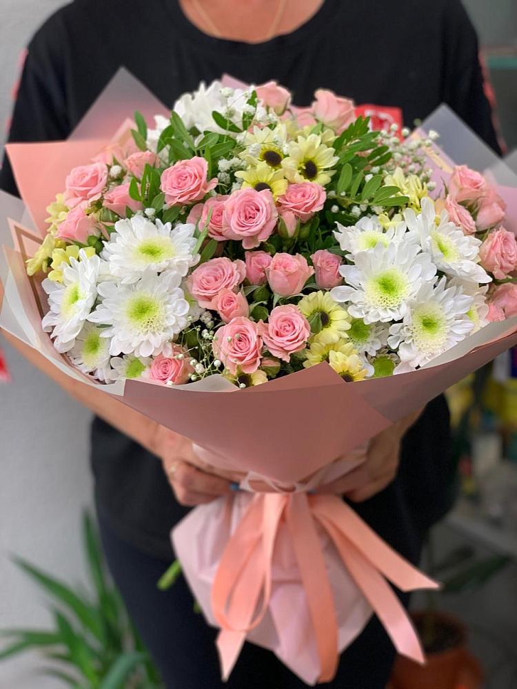 Букет цветов из: Розы и Хризантемы в Щедрино