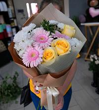 Букет цветов из:  Герберы, Розы и Хризантемы в Щедрино