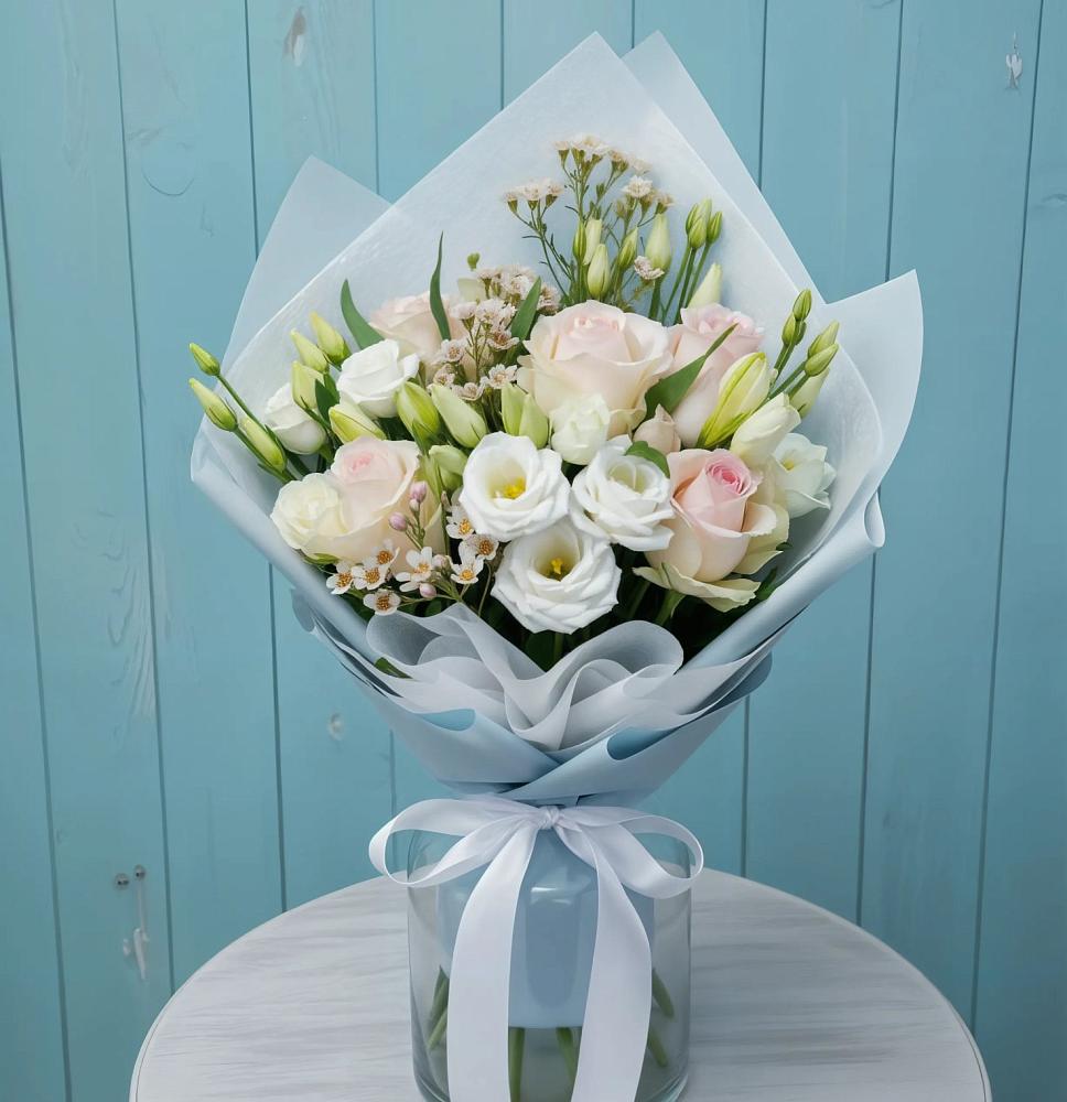 Букет цветов из: Розы и Лизиантусы в Щедрино