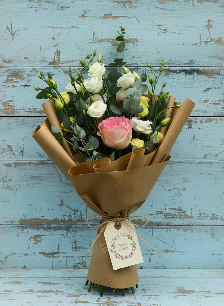 Букет цветов из: Розы и Лизиантусы в Щедрино