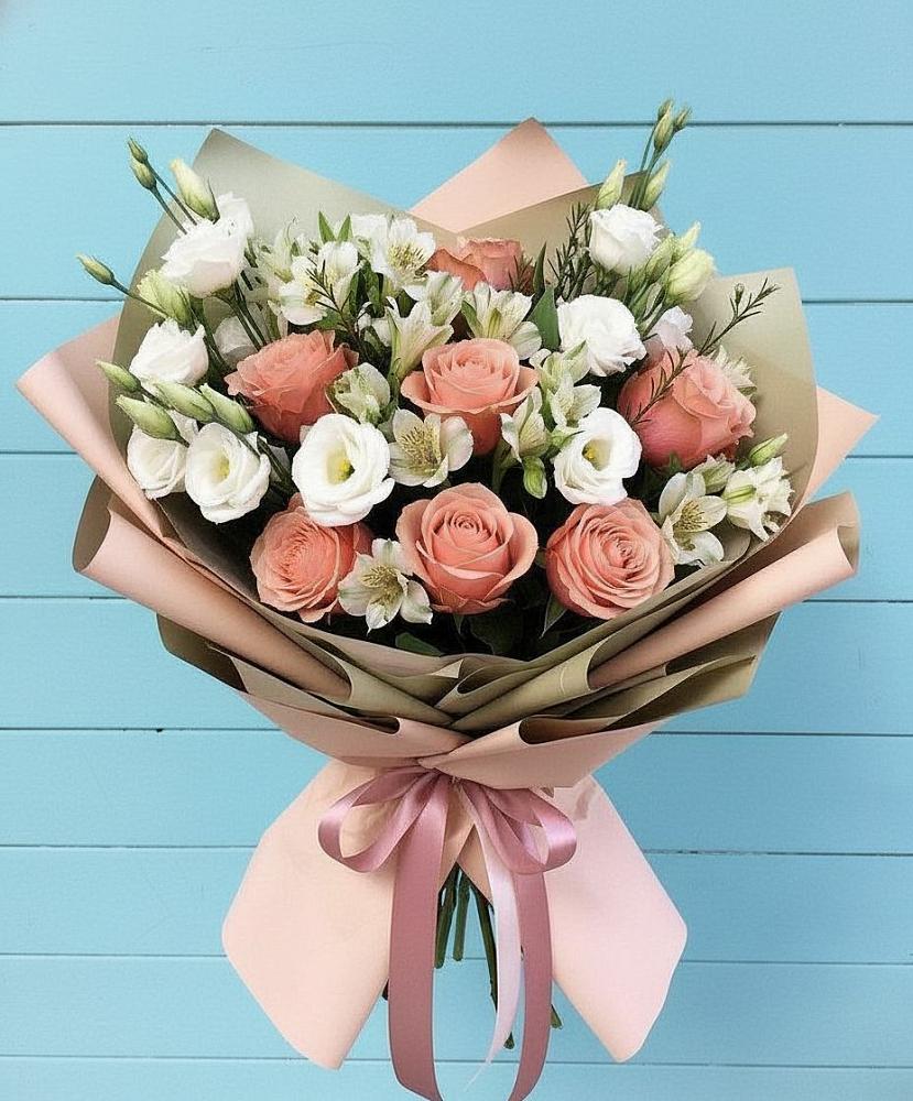 Букет цветов из: Розы, Альстромерии и Лизиантусы в Щедрино