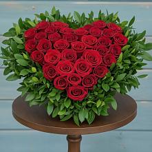 Цветочная композиция из Розы в виде сердца в Щедрино