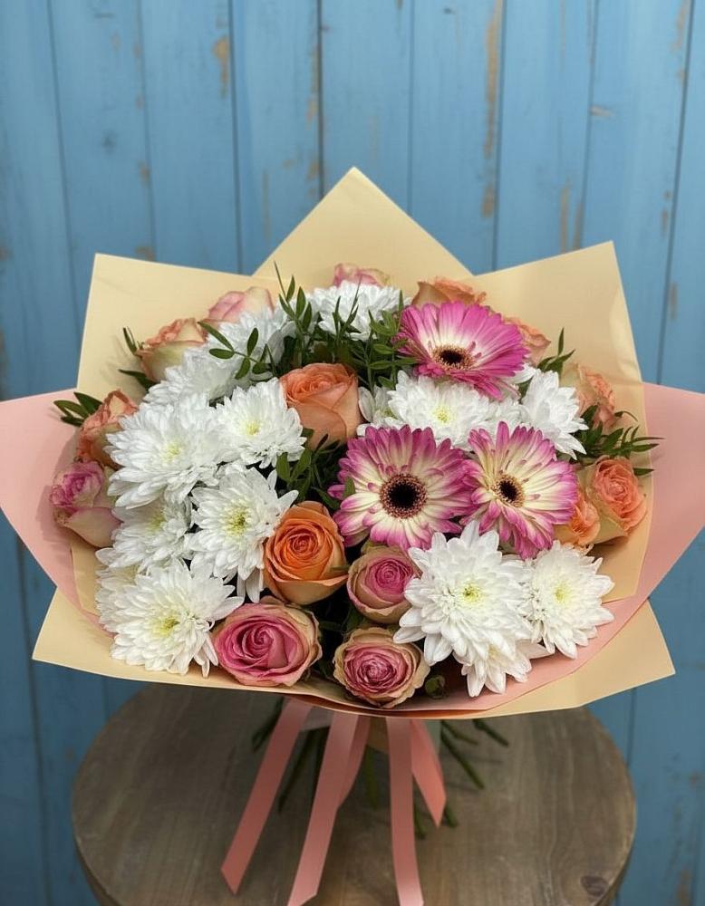 Букет цветов из: Розы, Герберы и Хризантемы в Щедрино