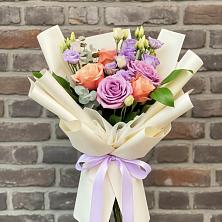 Букет цветов из:  Лизиантусы и Розы в Щедрино