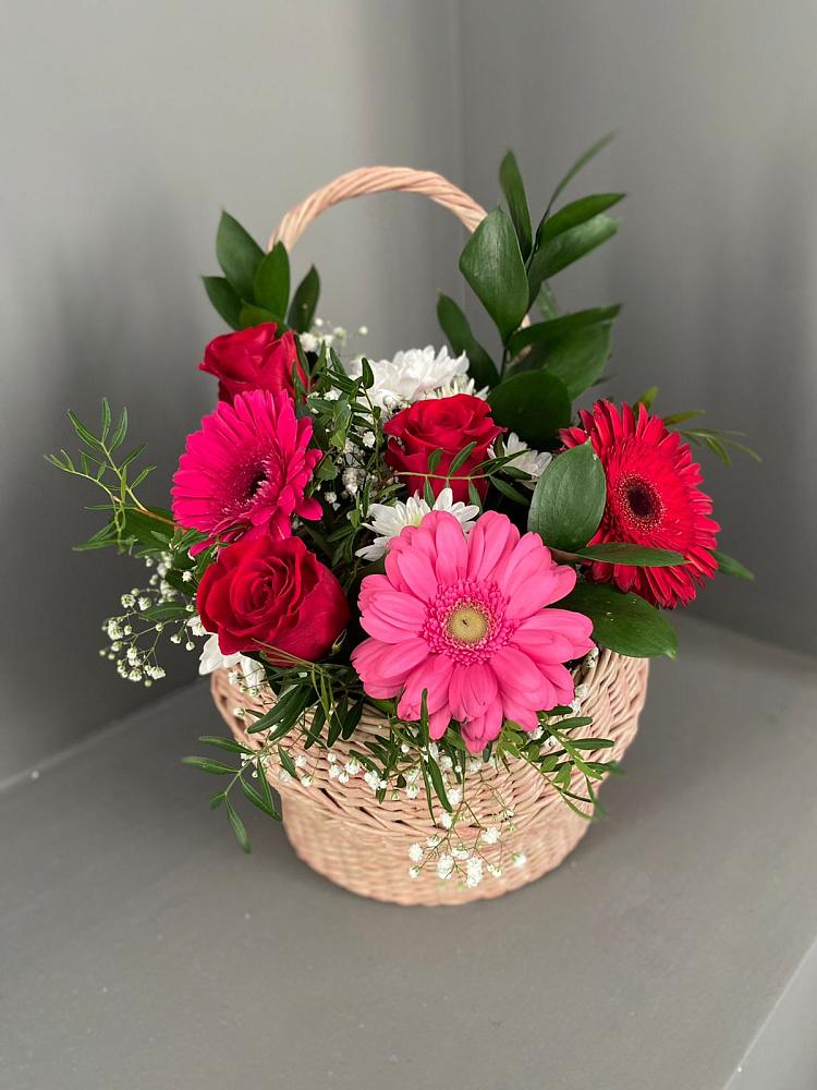 Цветочная композиция из Розы, Хризантемы и Герберы в корзине в Щедрино