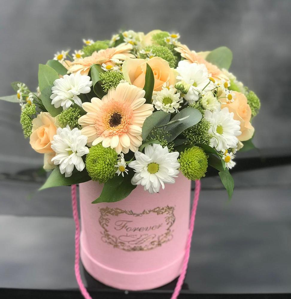 Цветочная композиция из Розы, Герберы и Хризантемы в шляпной коробке в Щедрино