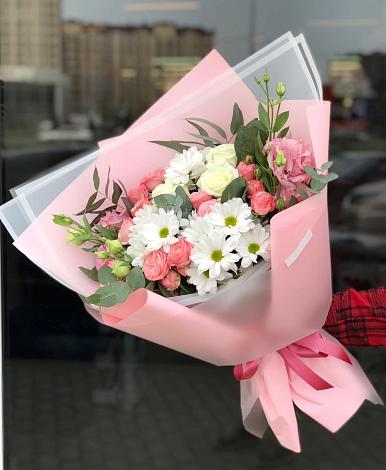 Букет цветов из: Розы, Лизиантусы и Хризантемы в Щедрино