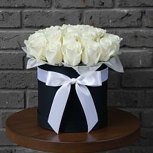 Цветочная композиция из Розы в шляпной коробке в Щедрино